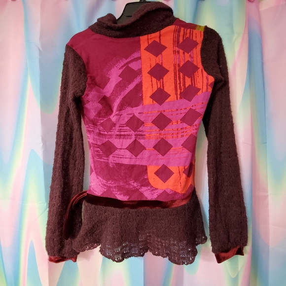 Brown/Burgundy Abstract Top - Picture 3 of 8